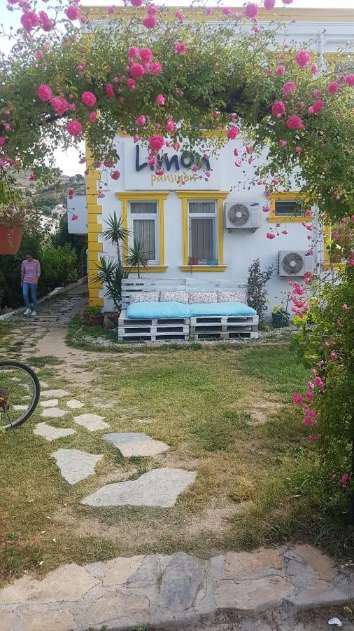 Limon Pansiyon Foça Extérieur photo